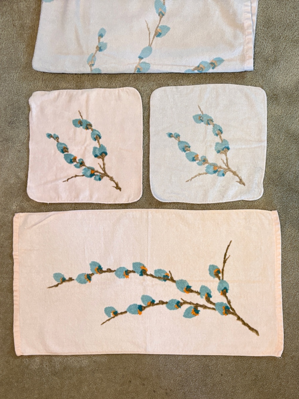 Vintage Fieldcrest Pink Pussywillow Flower Branch Towel Set